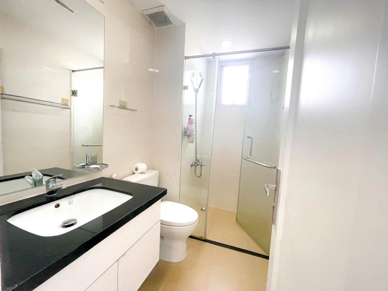 Luxury Apartment *