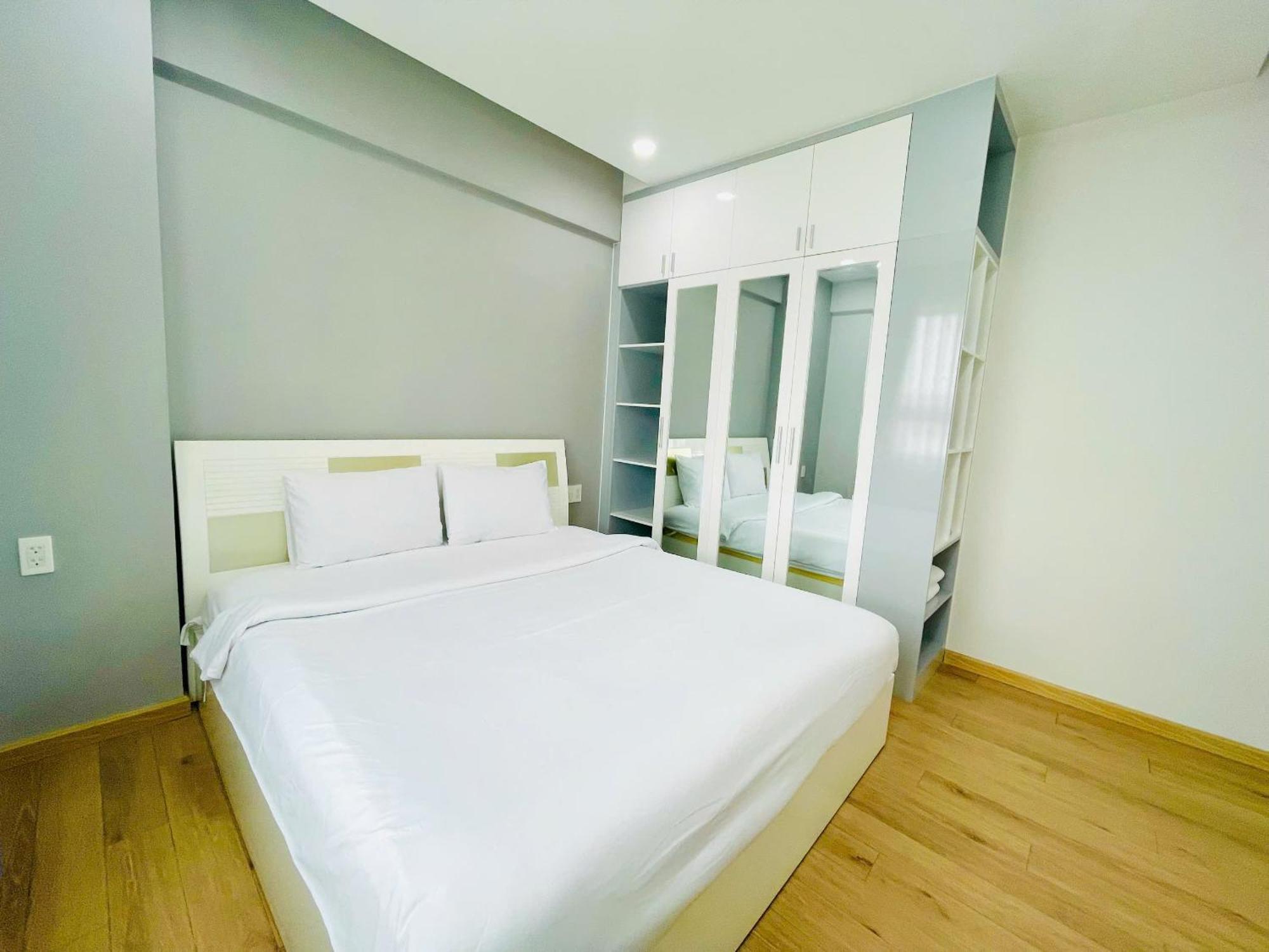 Luxury Căn hộ *