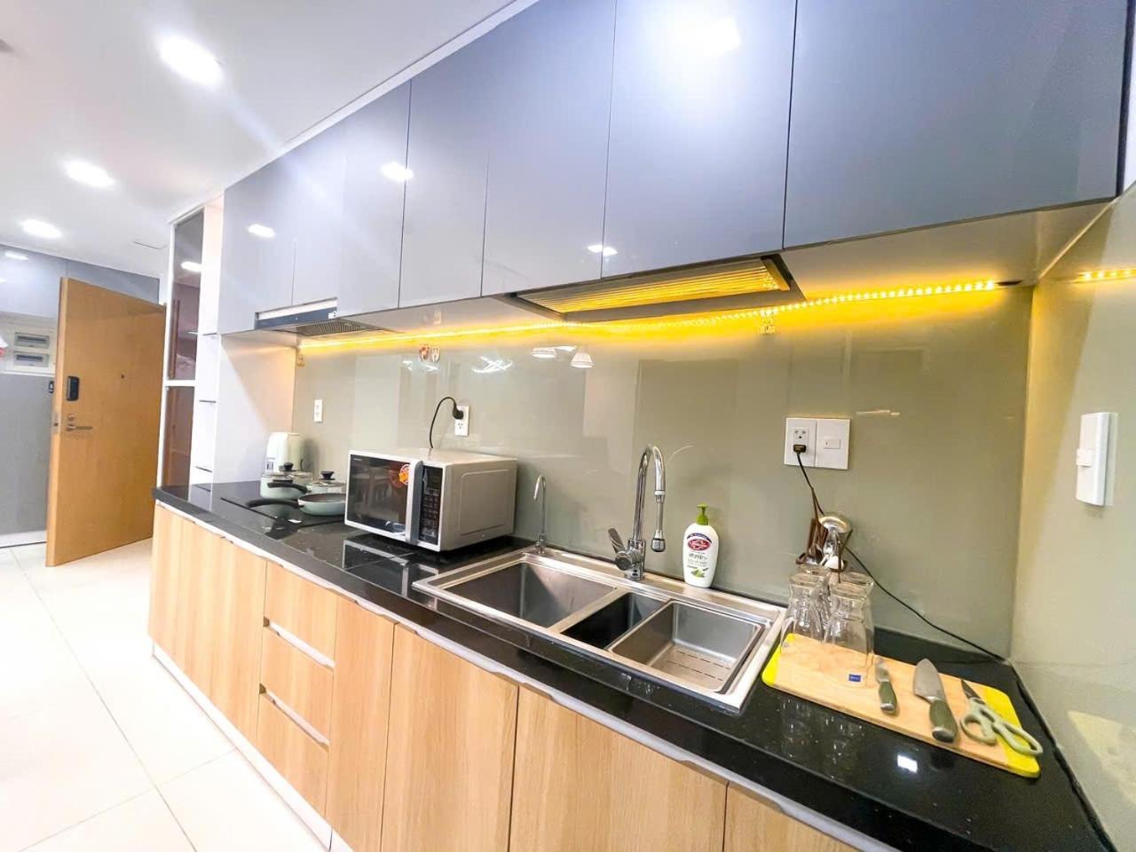 Luxury * TP. Hồ Chí Minh