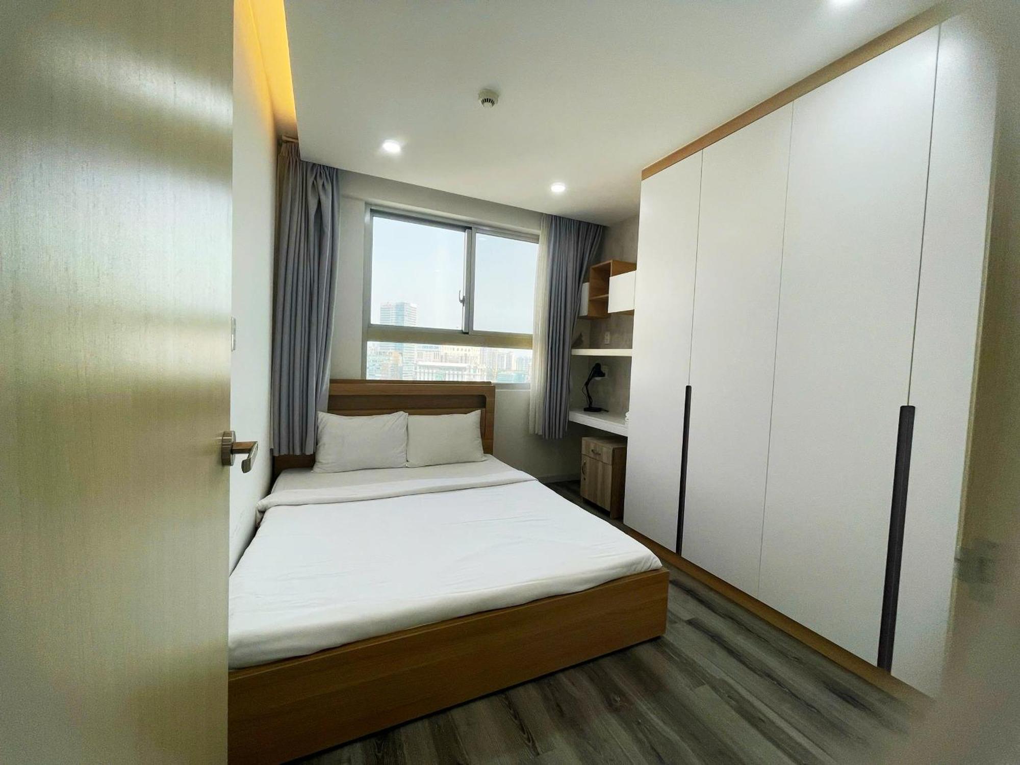 Luxury * TP. Hồ Chí Minh